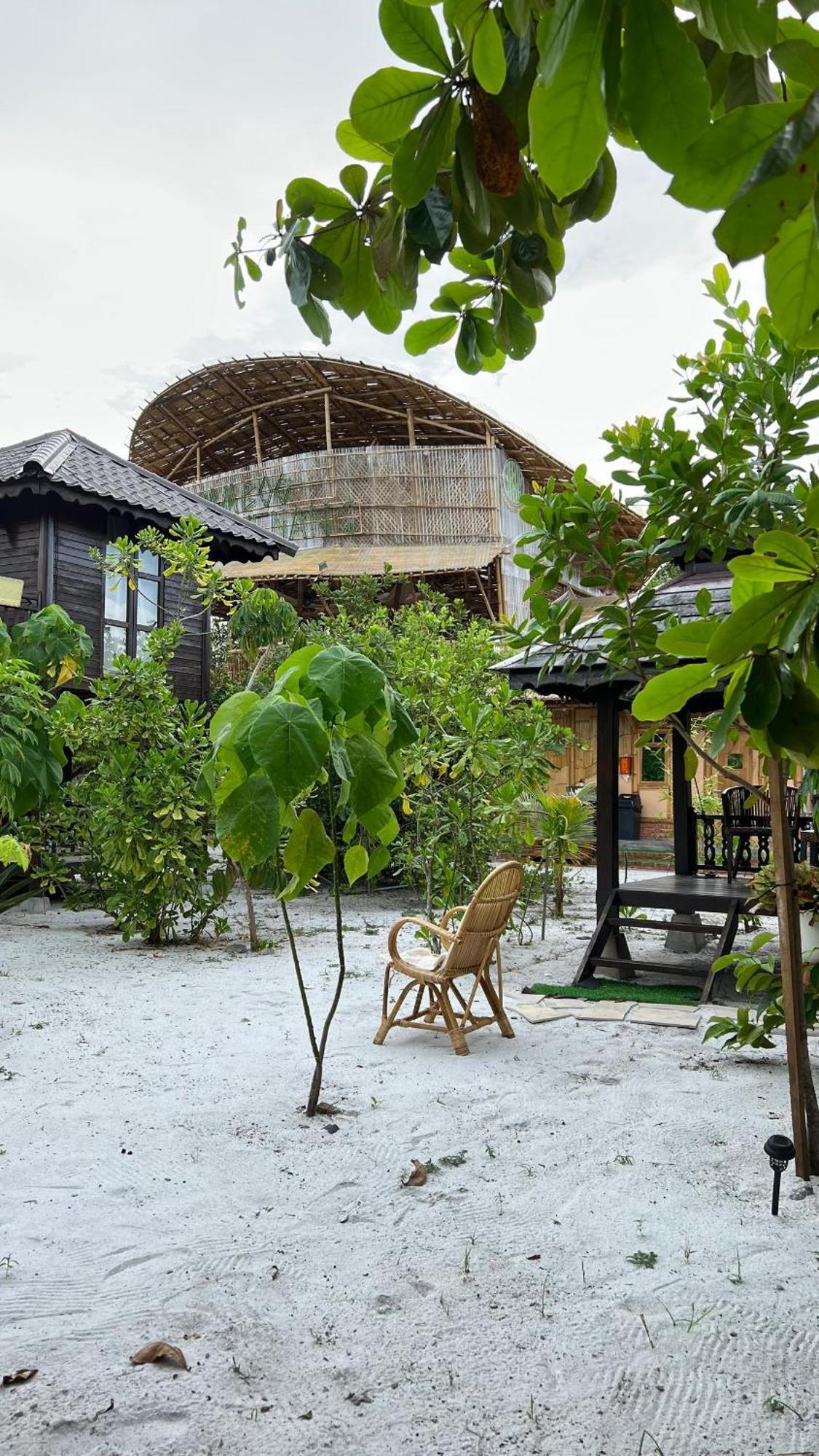 Golden Chenang Village Pantai Cenang  Kültér fotó