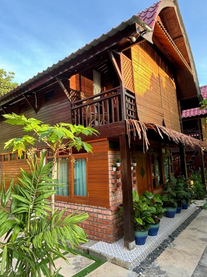 Golden Chenang Village Pantai Cenang  Kültér fotó