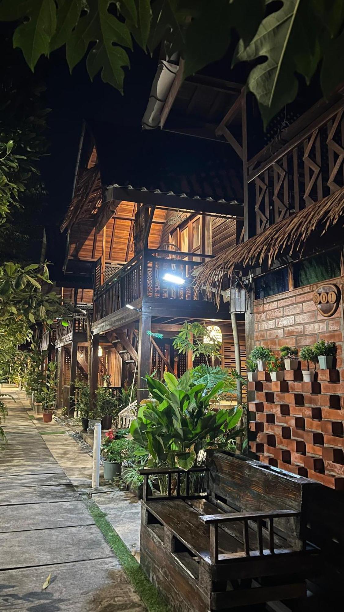 Golden Chenang Village Pantai Cenang  Kültér fotó